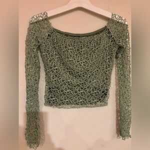 green long sleeve shirt